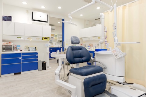 長久手さくら歯科・矯正歯科の個室の診療室